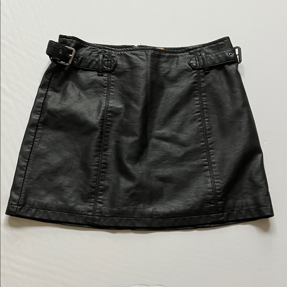 Free People Charli Vegan Leather Mini Skirt Buckle Belted Moto Minimalist Sz 6